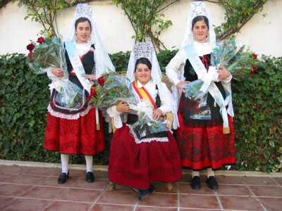 Fallera mayor y damas 2004